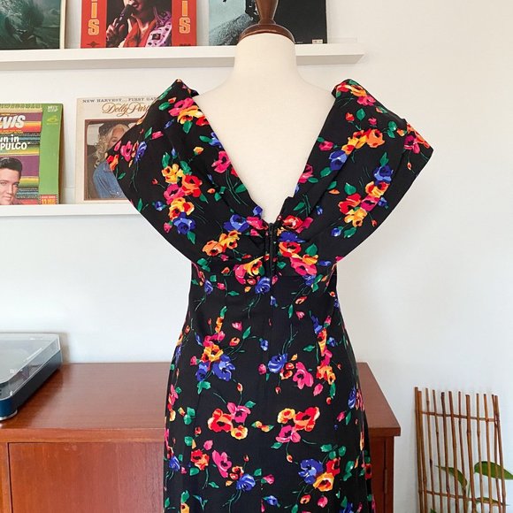 80s Vintage Spanish Summer Dress with Colourful Floral and Flared Skirt Size S - Picture 2 of 6